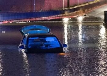 Oluje i poplave pogodile Njemačku: U Hamburgu voda preplavila ulice